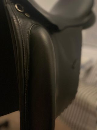 Montura Doma Clásica County Negra