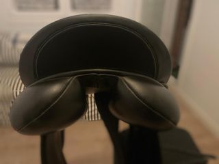 Montura Doma Clásica County Negra