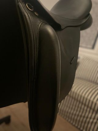 Montura Doma Clásica County Negra