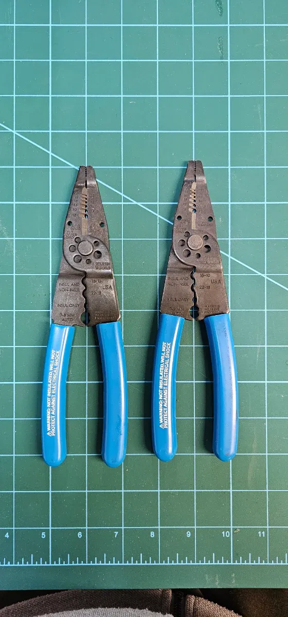 Set 2 Pelacables Klein Tools