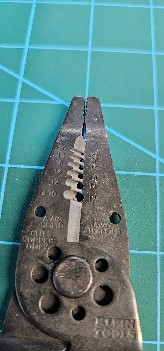 Set 2 Pelacables Klein Tools