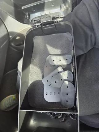 Apoyabrazos universal coche