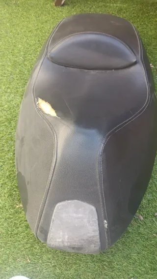 Asiento sillín Aprilia Arrecife 125