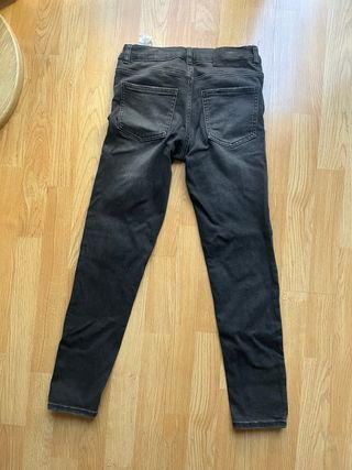 Pantalón vaquero niño negro. Talla 11/12