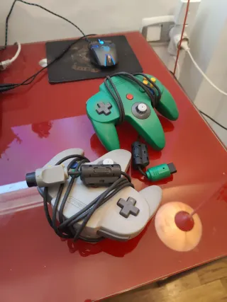 Pacchetto Nintendo 64 + giochi, controller e TV + regalo