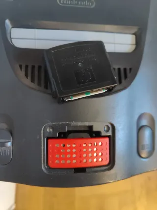 Pacchetto Nintendo 64 + giochi, controller e TV + regalo