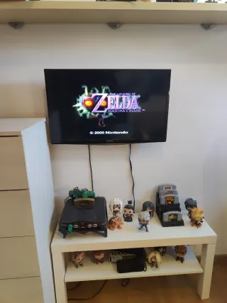 Pacchetto Nintendo 64 + giochi, controller e TV + regalo