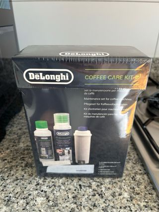 Cafetera DeLonghi Magifica S Smart + Kit Mantenimi