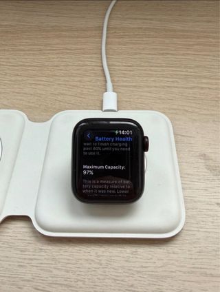 Apple Watch SE (2ª Gen) GPS + Cellular Negro