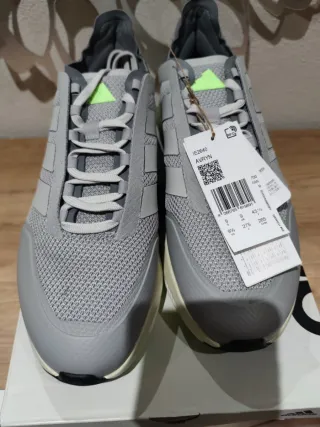 Zapatillas Adidas AVRYN gris talla 43 1/3