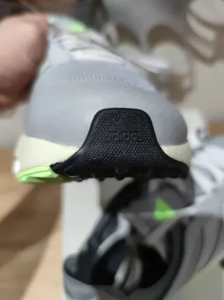 Zapatillas Adidas AVRYN gris talla 43 1/3