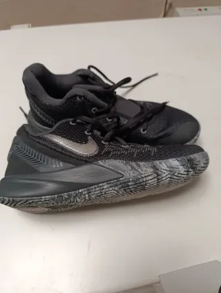 Nike Kyrie Flytrap II Black Metallic Chrome