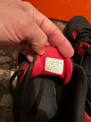 Zapatillas Air Jordan 4 Negras Rojas