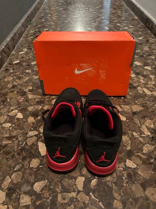 Zapatillas Air Jordan 4 Negras Rojas