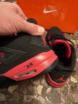 Zapatillas Air Jordan 4 Negras Rojas