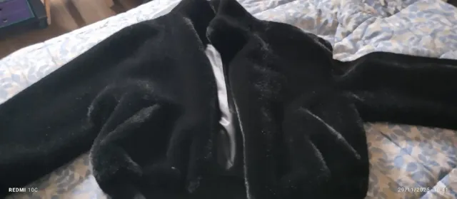 Chaqueta Zara pelo negro muy  suave