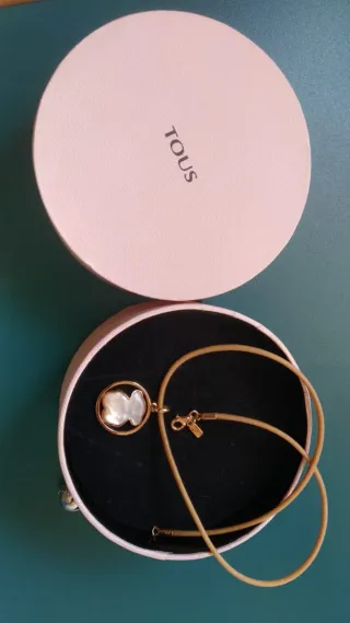 Colgante Tous Oso Madre Perla Dorado