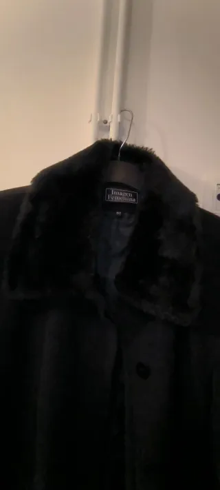 Gabardina Imagen Femenina Negra