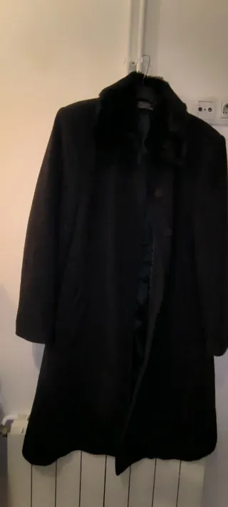 Gabardina Imagen Femenina Negra