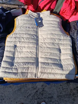 Chaleco acolchado LAKID beige y amarillo