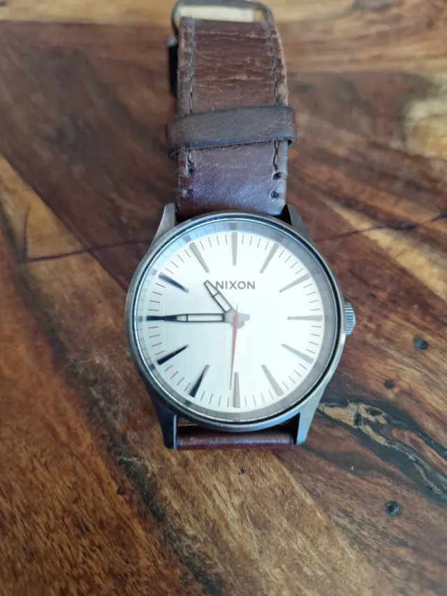 Reloj Nixon The Sentry Marrón