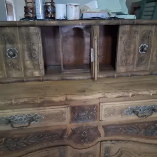 Credenza antica in noce