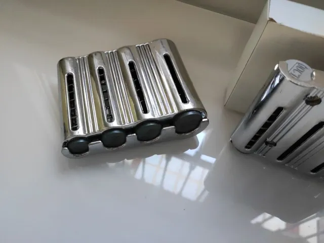 2 Porta-moedas Metálicos Prateados