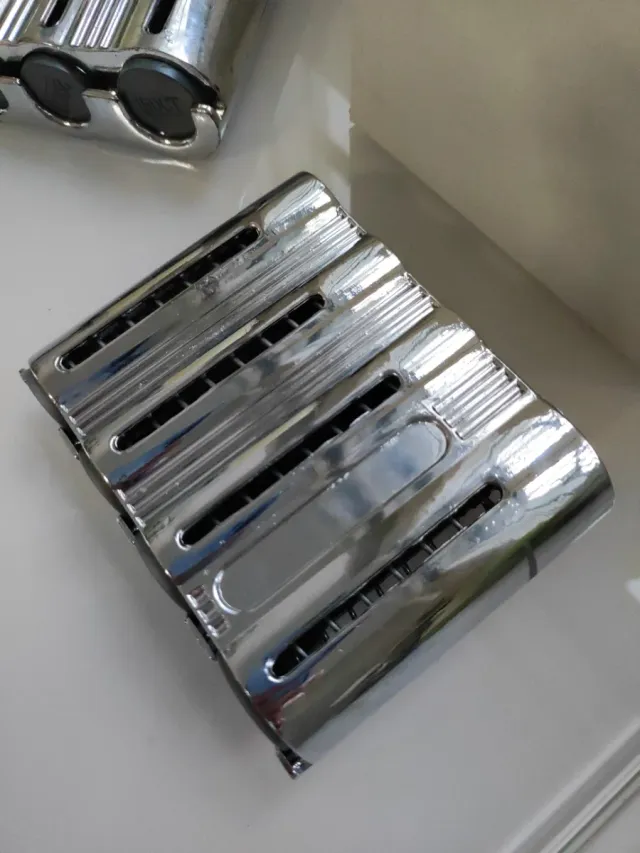 2 Porta-moedas Metálicos Prateados