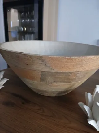 Bol de madera para mesa y cerámica brillante