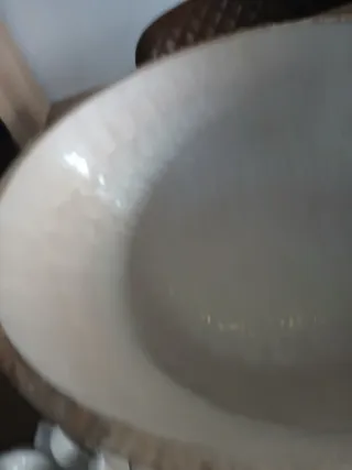 Bol de madera para mesa y cerámica brillante