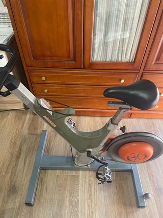 Bicicleta Estática Keiser