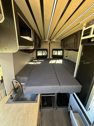 Volkswagen Crafter 2024 caperizada premium