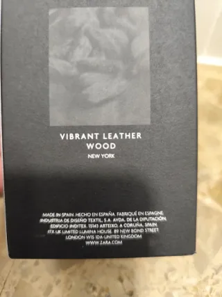 Perfume Zara Vibrant Leather Wood