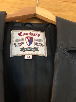 Chaqueta de piel negra