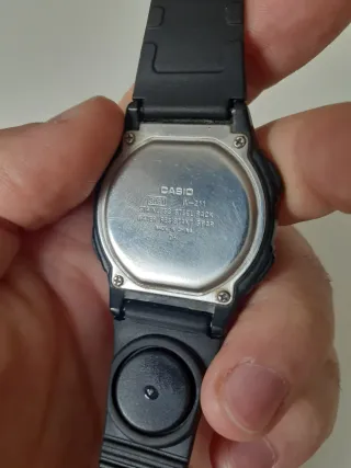 Casio W-211 Reloj Digital con Brújula