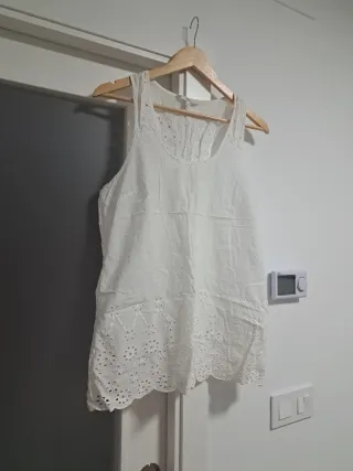Blusa blanca bordada talla XL
