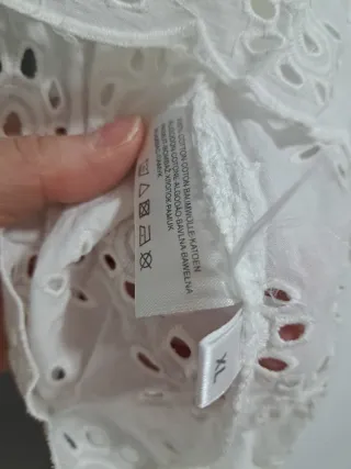 Blusa blanca bordada talla XL
