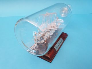 bottiglia con veliero in cristallo. ***DIFETTO***