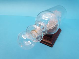 bottiglia con veliero in cristallo. ***DIFETTO***