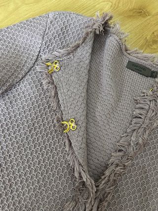 Chaqueta Zara rosa con flecos