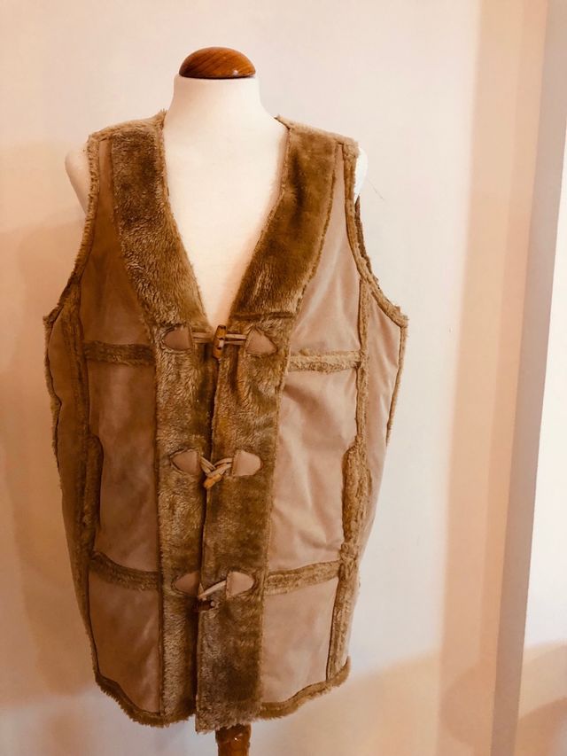 Chaleco de ante con borreguito