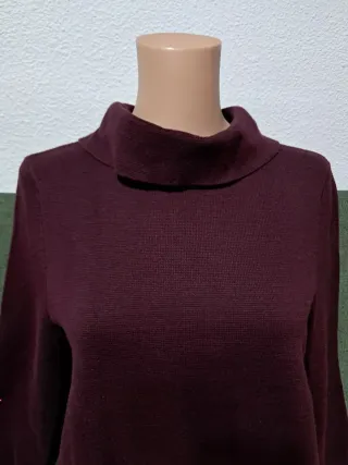 Conjunto mujer jersey cuello alto y falda color