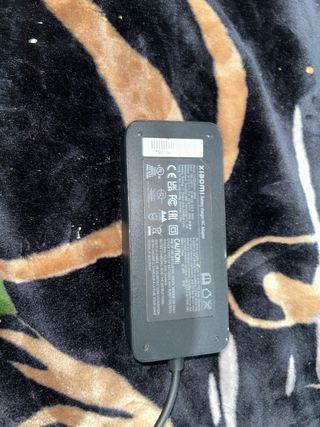 Cargador Original Xiaomi Patinete Eléctrico