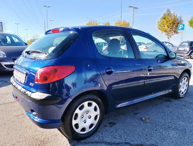 Peugeot 206 2004