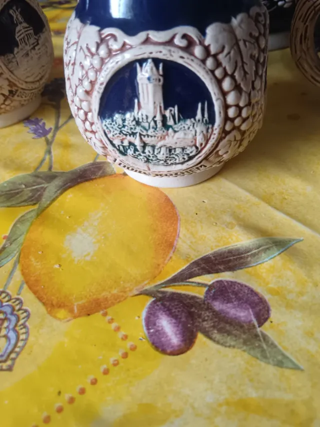 Ponchera antiga com 7 xícaras