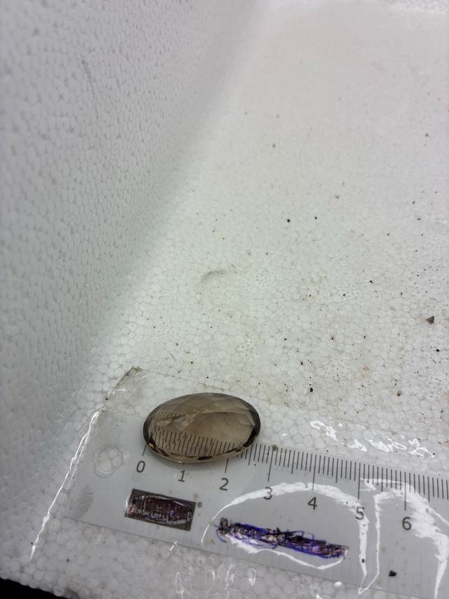 Gema di Quarzo Fumé Naturale Ovale