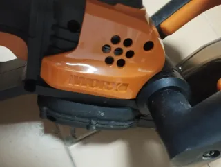 Tagliasiepe a batteria