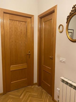 Puertas de roble con cristal y ciegas