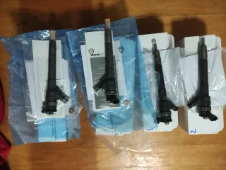 Inyectores Bosch (4 unidades) Opel vivaro B Diesel