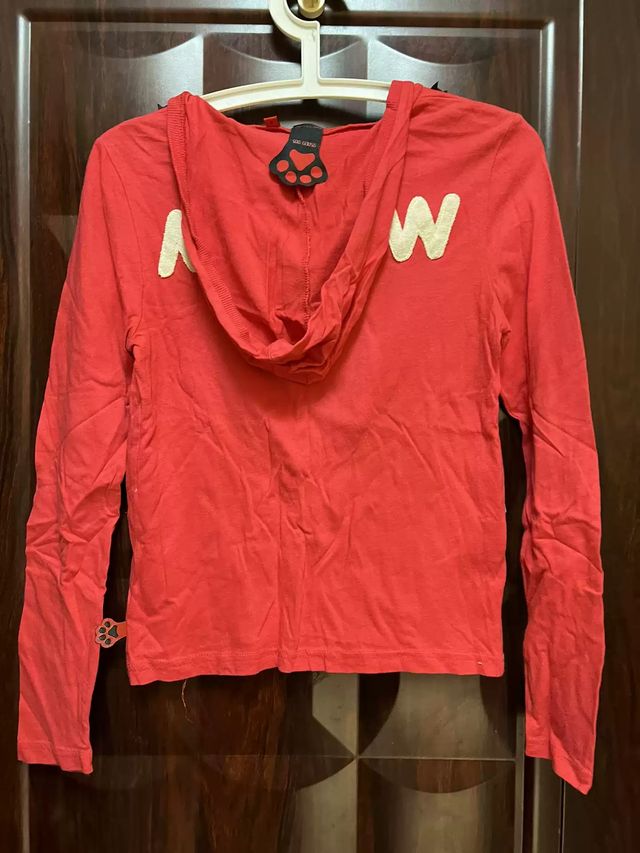 Maglietta rossa con gatto e paillettes